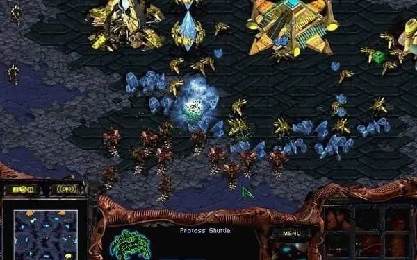 Интерфейс StarCraft Insurrection во время прохождения