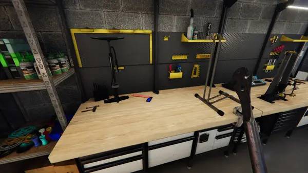 Кадр с взаимодействием персонажа и объекта в Bike Mechanic Simulator 2023