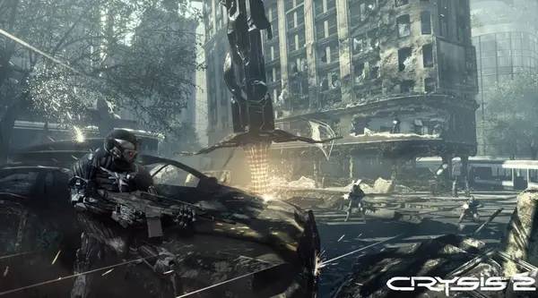Кадр с взаимодействием персонажа и объекта в Crysis 2 - Maximum Edition