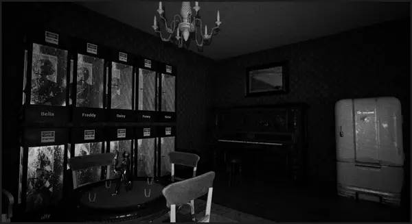 Кадр с взаимодействием персонажа и объекта в Doll Impostor