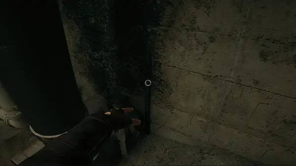 Кадр с взаимодействием персонажа и объекта в Dread The Cold Case