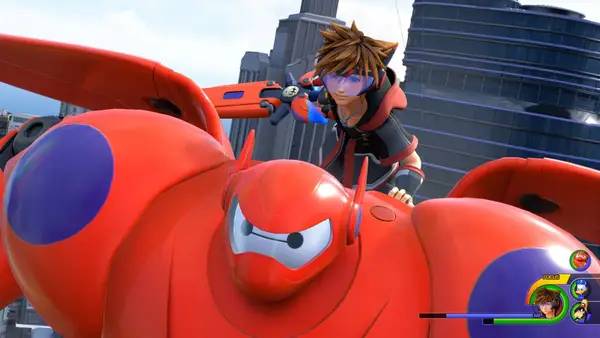 Кадр с взаимодействием персонажа и объекта в KINGDOM HEARTS 3 + Re Mind