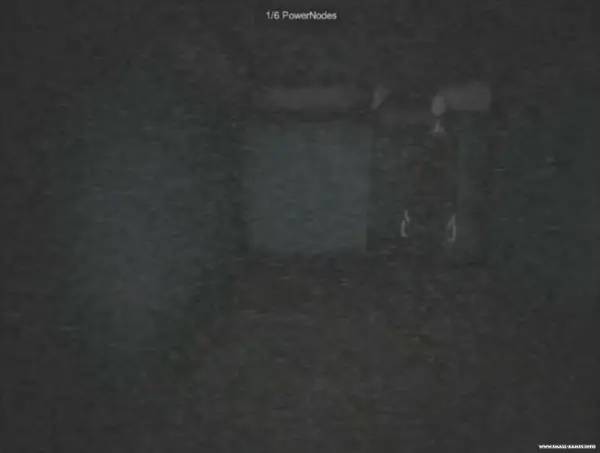 Кадр с взаимодействием персонажа и объекта в Slender Space