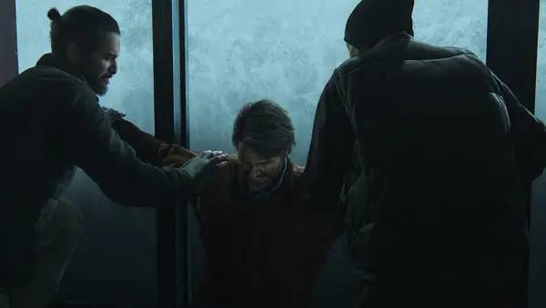 Кадр с взаимодействием персонажа и объекта в The Last of Us Part 2 Remastered