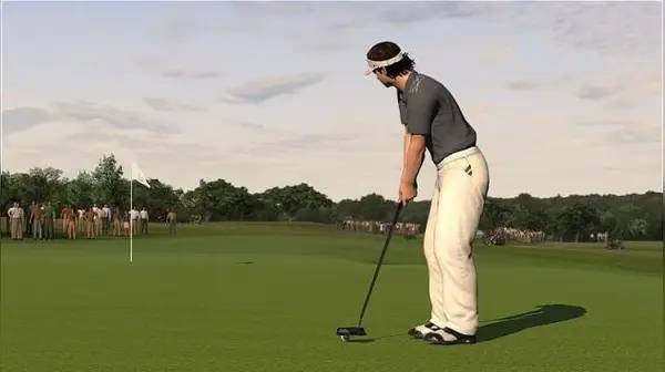 Кадр с взаимодействием персонажа и объекта в Tiger Woods PGA Tour 12  The Masters
