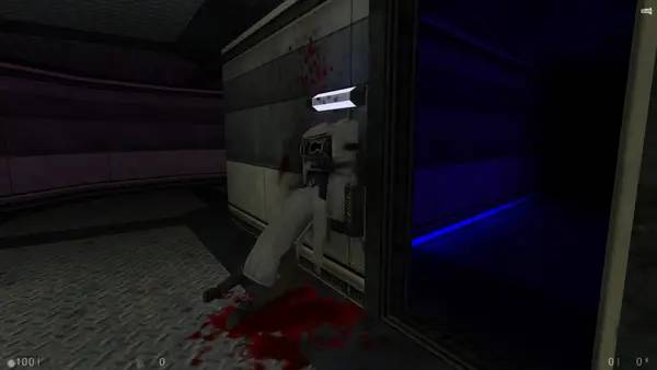 Момент активного игрового действия Half-Life Echoes