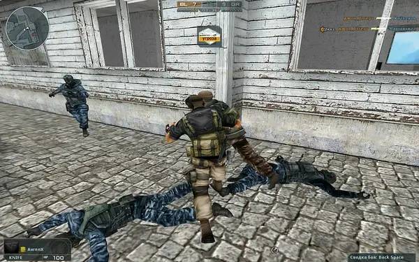 Персонаж Cross Fire в процессе выполнения задания