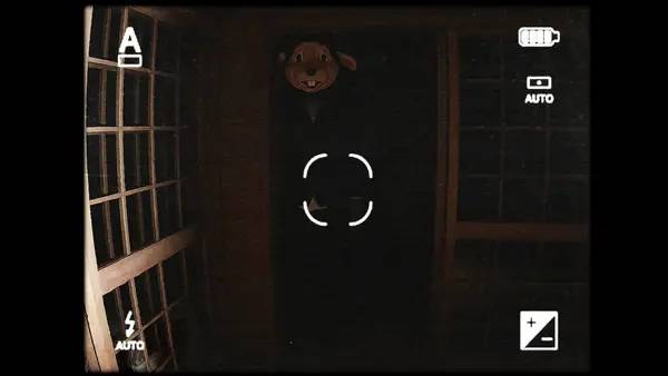 Персонаж Cursed Digicam в процессе выполнения задания