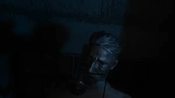 Персонаж INDICTED в процессе выполнения задания