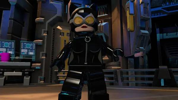 Персонаж LEGO Batman 3 Beyond Gotham в процессе выполнения задания