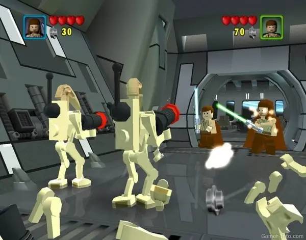 Персонаж LEGO Star Wars The Video Game в процессе выполнения задания