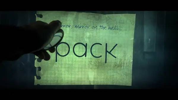 Персонаж Play With Me Escape room в процессе выполнения задания