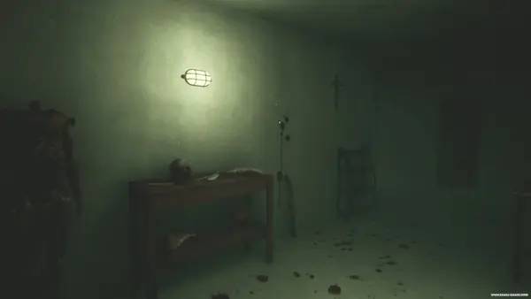 Персонаж ROJO A Spanish Horror Experience в процессе выполнения задания