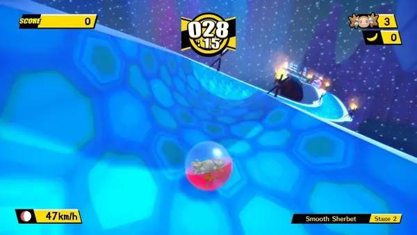 Персонаж Super Monkey Ball Banana Blitz HD в процессе выполнения задания