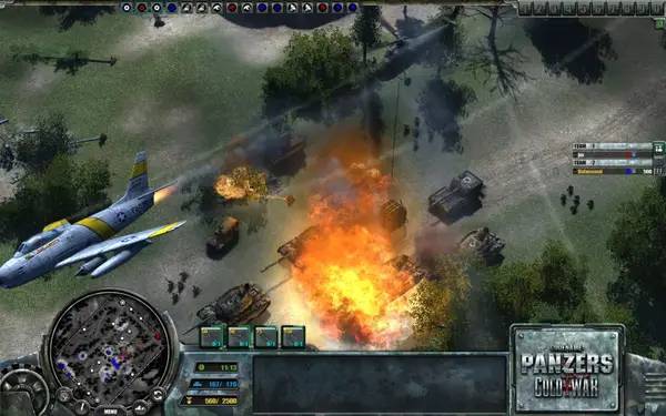 Процесс взаимодействия с другими участниками Codename Panzers - Cold War