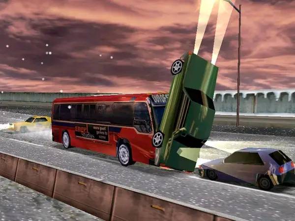 Сцена с применением игровых возможностей Midtown Madness